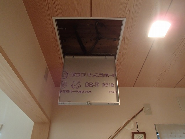 天井裏