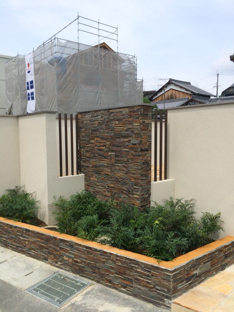 玄関アプローチ