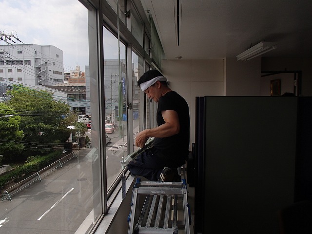ブラインドの取付工事
