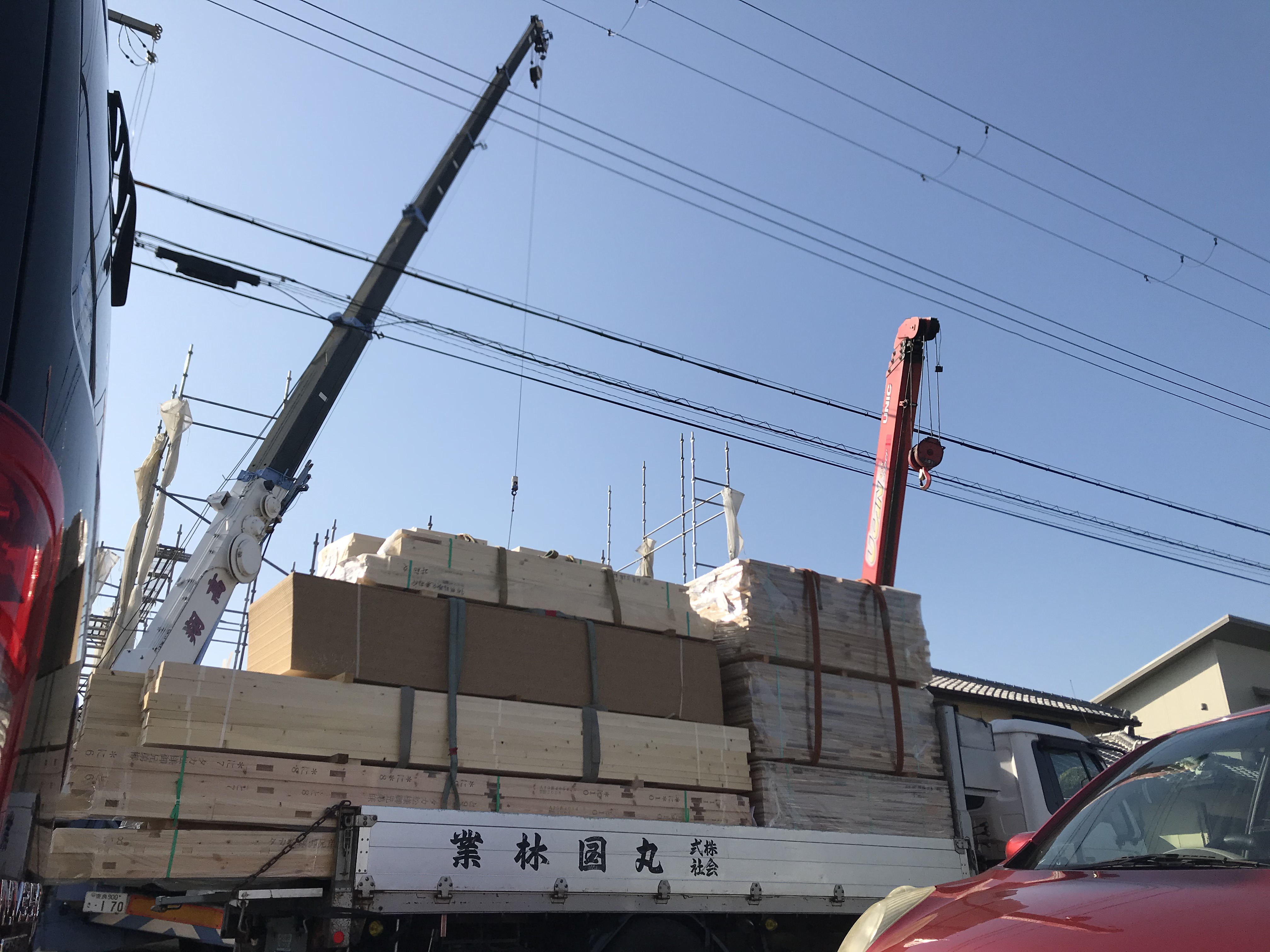 【建て方工事】上牧町、Ｔ様邸新築工事、まもなく上棟です。プレカット材で順番通りにどんどん組み上がって