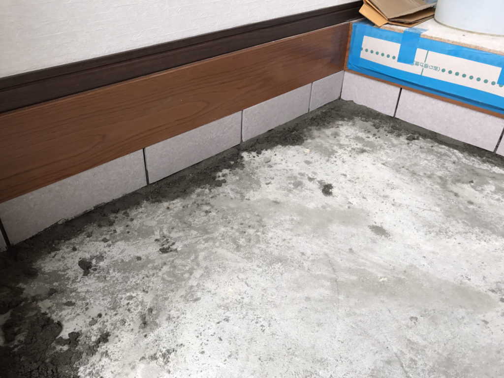 玄関タイル工事